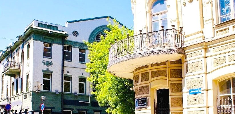 Улица-Никольская